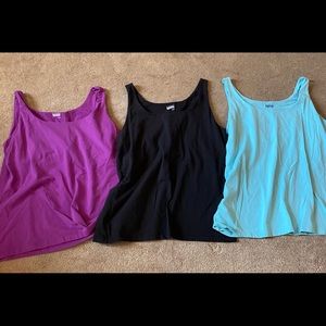 Women’s tanks size XL set of 3